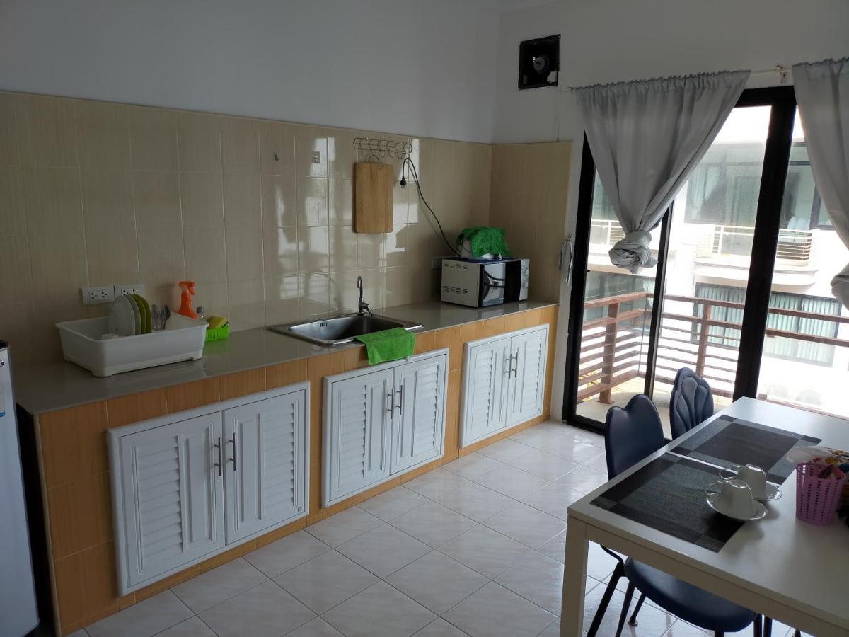 Amy'S Beach Apartments Rayong Esterno foto