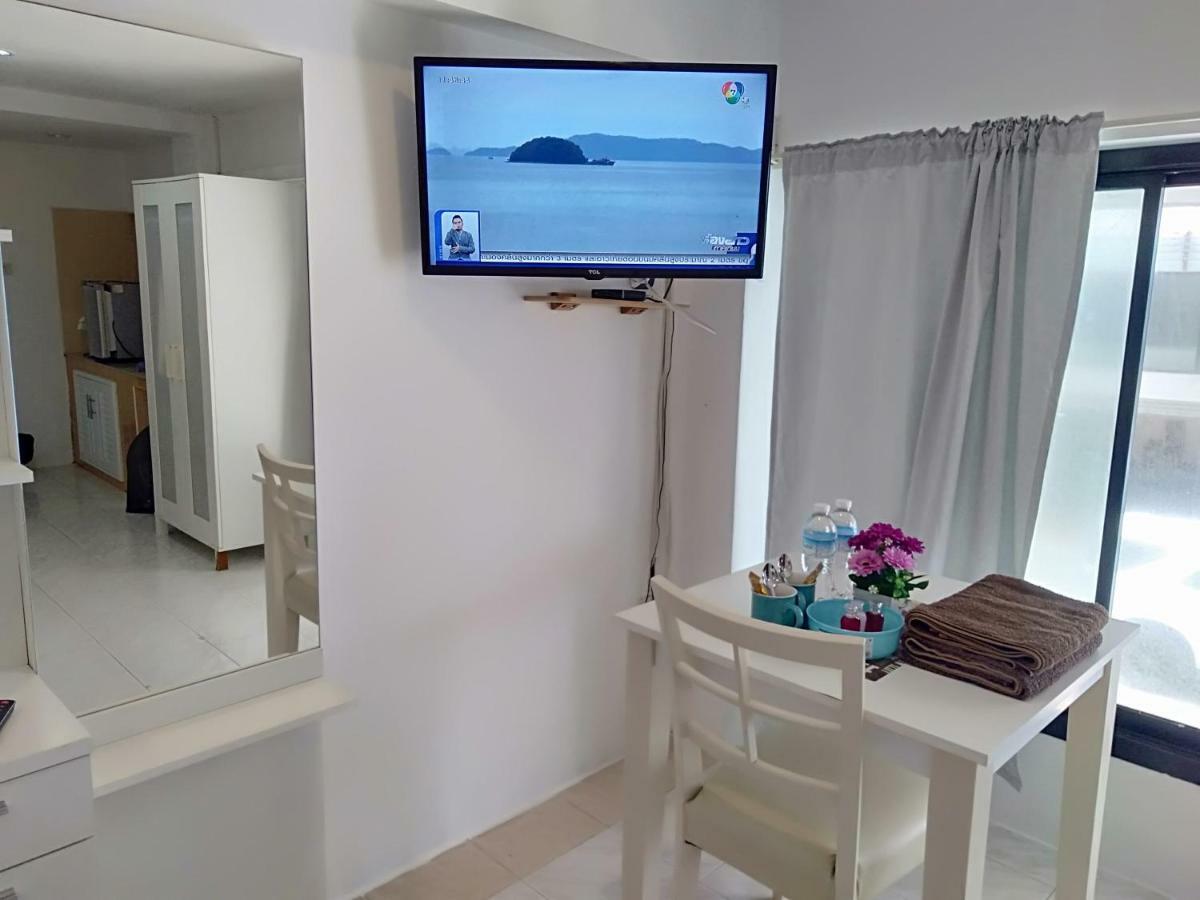 Amy'S Beach Apartments Rayong Esterno foto